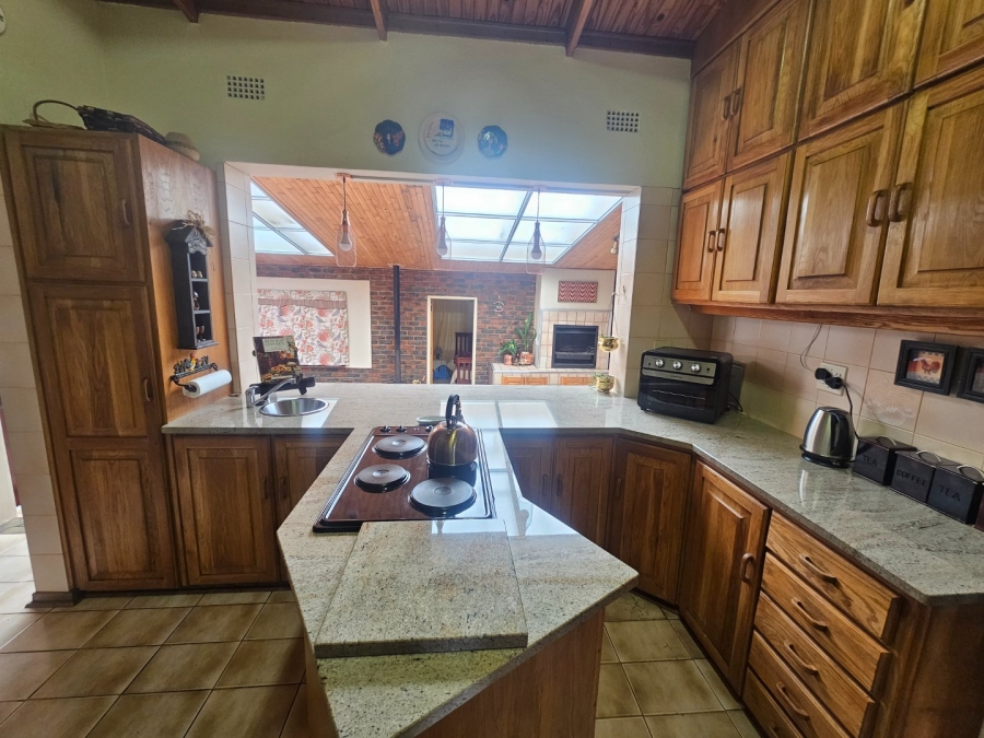 5 Bedroom Property for Sale in Panorama Free State